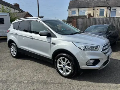 Usado Ford Kuga Titanium 120 HP (88 kW) 2018 Prateado SUV