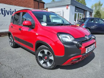 Used Fiat Panda Red 70 HP (51 kW) 2023 Red Hatchback