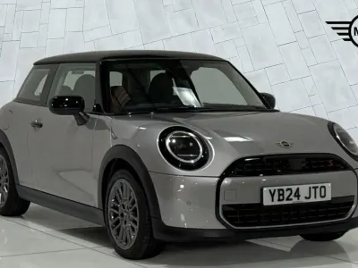 Używany Mini Cooper S Hatch 201 KM (147 kW) 2024 Srebrny Hatchback