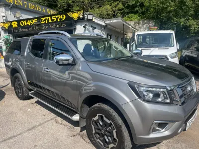 Used Nissan Navara Tekna 190 HP (139 kW) 2019 Grey Pickup