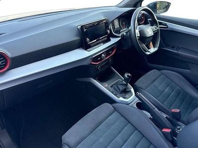 Used Seat Arona FR 110 HP (80 kW) 2022 White SUV