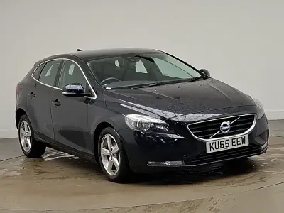 Used Volvo V40 SE 120 HP (88 kW) 2015 Blue Hatchback