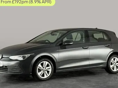 Used VW Golf VIII Life 131 HP (96 kW) 2024 Hatchback