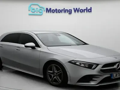 Usado Mercedes A200 AMG line 163 HP (119 kW) 2020 Prateado Citadino