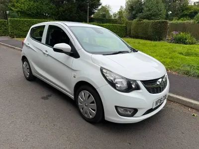 Used Vauxhall Viva 75 HP (55 kW) 2016 White Hatchback
