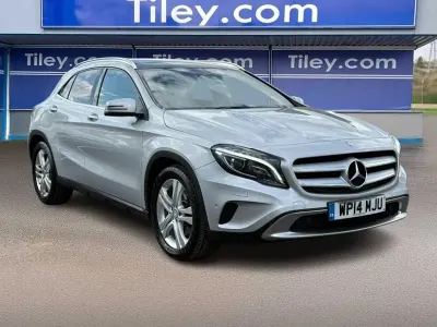 Usado Mercedes GLA250 Premium 211 HP (155 kW) 2014 Prateado SUV