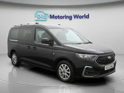Used Ford Grand Tourneo Connect Titanium 122 HP (89 kW) 2023 Black MPV