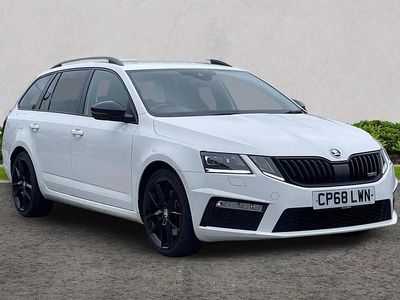 Used Skoda Octavia vRS 184 HP (135 kW) 2019 White Estate