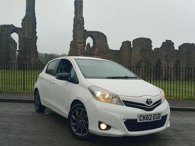 Used Toyota Yaris Trend 99 HP (72 kW) 2012 White Hatchback