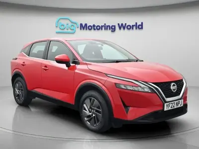 Used Nissan Qashqai Acenta Premium 140 HP (102 kW) 2022 Red SUV