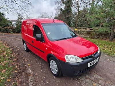Red Used 2011 Vauxhall Combo Van | £2,950 (Fair price)
