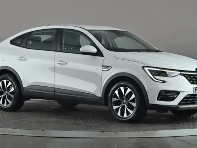 Begagnad Renault Arkana Iconic 138 HK (101 kW) 2022 Vit SUV