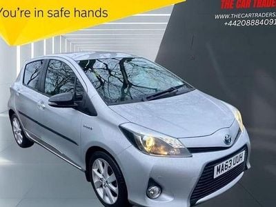 Silver Used 2013 Toyota Yaris Hybrid Hatchback | £8,988 (Fair price)