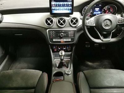 Mercedes GLA200