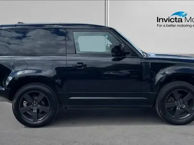 Usado Land Rover Defender SE Dynamic 249 CV (183 kW) 2023 Negro SUV