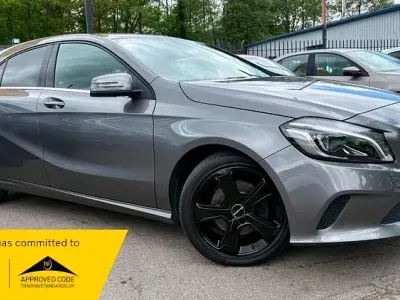 Begagnad Mercedes A200 Sport Edition 2018 Grå Halvkombi