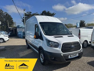 Usado Ford Transit 130 HP (95 kW) 2019 Branco Van