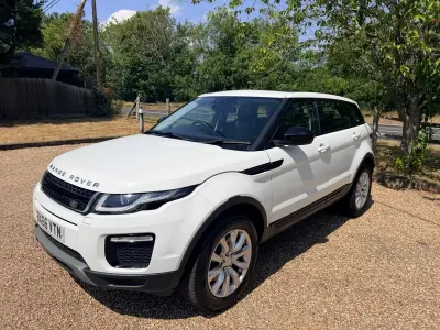 Used Land Rover Range Rover evoque SE 2016 White Estate