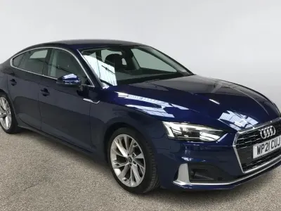 Usado Audi A5 Sport 163 CV (119 kW) 2021 Azul Coupe