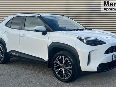 Used Toyota Yaris Hybrid 116 HP (85 kW) 2023 Pure white (solid paint) Estate