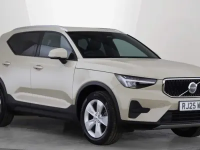 Used Volvo XC40 Core 163 HP (119 kW) 2026 SUV