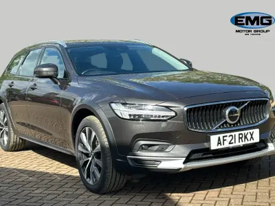 Usado Volvo V90 CC 197 HP (144 kW) 2021 Cinzento Carrinha