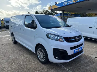 Used Vauxhall Vivaro 100 HP (73 kW) 2023 White MPV