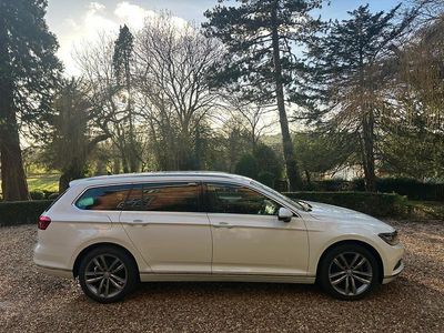 Used VW Passat GT 120 HP (88 kW) 2016 White Estate