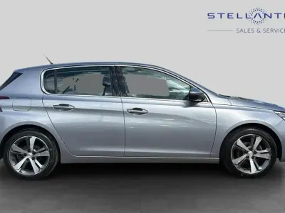 Używany Peugeot 308 Allure 129 KM (94 kW) 2019 Szary Hatchback