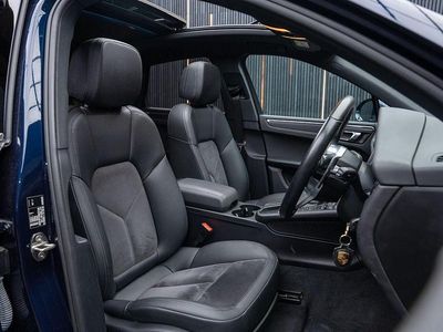 Used Porsche Macan 2018 Blue SUV