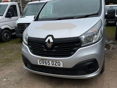 Usado Renault Trafic Business 2015 Prateado Monovolume