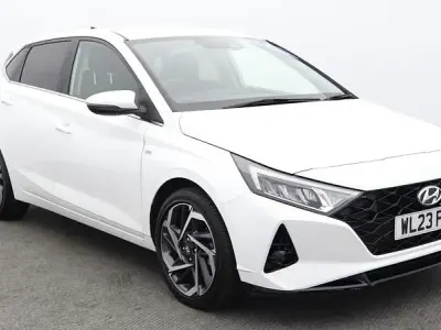 Usado Hyundai i20 Premium 100 CV (73 kW) 2023 Blanco Utilitario