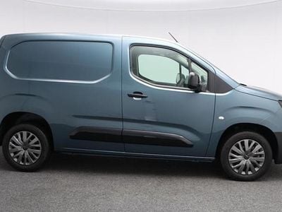 New Peugeot Partner 101 HP (74 kW) 2025 Blue MPV