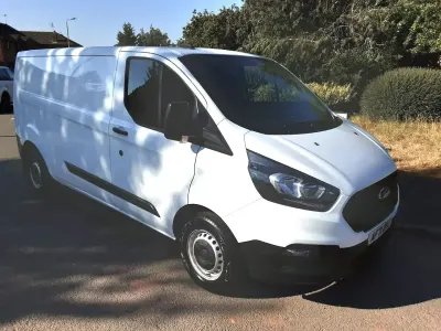 Used Ford Transit Custom 105 HP (77 kW) 2021 White Van