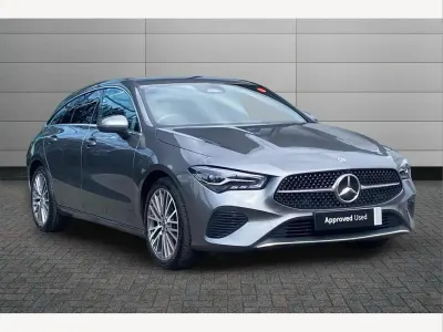Usado Mercedes CLA180 Executive 134 HP (98 kW) 2025 Cinzento Sedan
