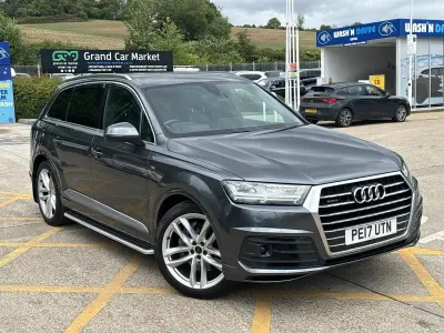 Begagnad Audi Q7 S-Line 2017 Grå SUV