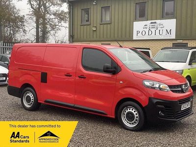 Used Vauxhall Vivaro S 100 HP (73 kW) 2022 Red MPV