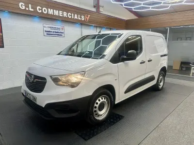 Used Vauxhall Combo S 100 HP (73 kW) 2023 White MPV