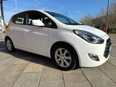 Usado Hyundai ix20 SE 90 CV (66 kW) 2016 Blanco Utilitario