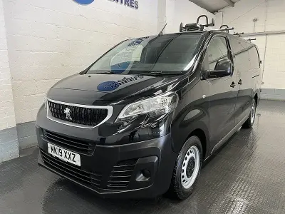Used Peugeot Expert 95 HP (69 kW) 2019 Black Van