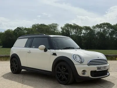 Used Mini Cooper D 2013 White Hatchback