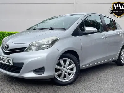 Used Toyota Yaris 99 HP (72 kW) 2012 Silver Hatchback
