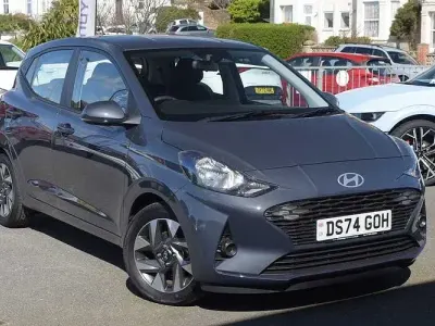 Used Hyundai i10 Advanced 63 HP (46 kW) 2024 Grey Hatchback