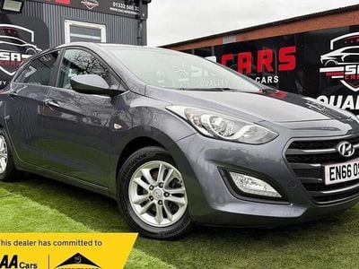 Blue Used 2015 Hyundai i30 Premium Hatchback | £4,995 (Fair price)