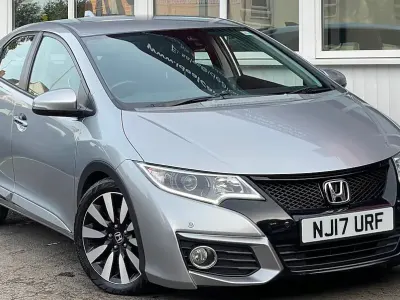 Used Honda Civic SE Plus 100 HP (73 kW) 2017 Silver Hatchback