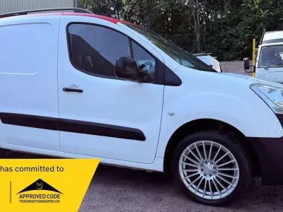 Used Citroën Berlingo 75 HP (55 kW) 2015 White MPV
