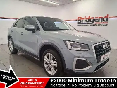 Begagnad Audi Q2 Sport 2022 Grå SUV