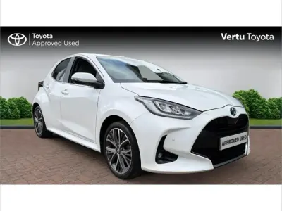 Used Toyota Yaris 116 HP (85 kW) 2023 White Hatchback