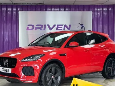 Usado Jaguar E-Pace Chequered Flag 180 HP (132 kW) 2020 Vermelho SUV