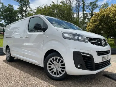 Used Vauxhall Vivaro 100 HP (73 kW) 2023 White MPV
